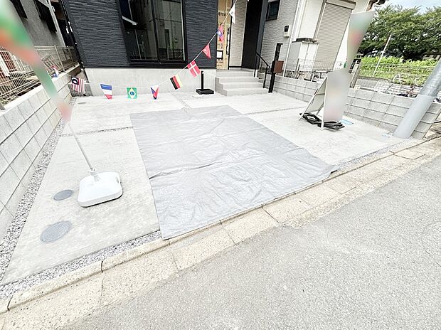 外観「無料オンライン相談」受付中!駐車2台可能!急なお客様の駐車に。