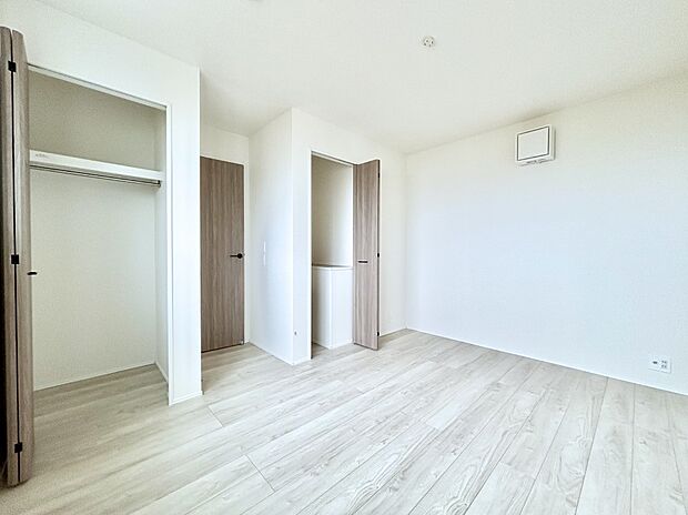 子供部屋にもおすすめな収納スペースたっぷりの居室