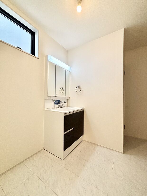 広々とゆとりのあるランドリースペース