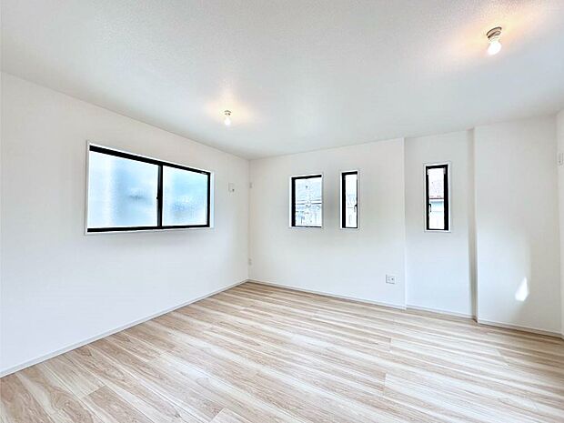 2面採光を確保した明るい空間。家族みんなが快適な暮らしを実現する設計です。