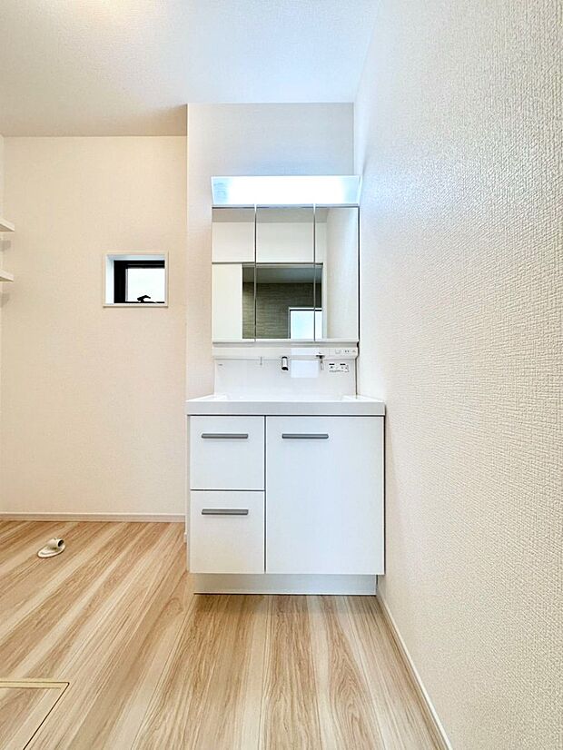 広々とゆとりのあるランドリースペース。