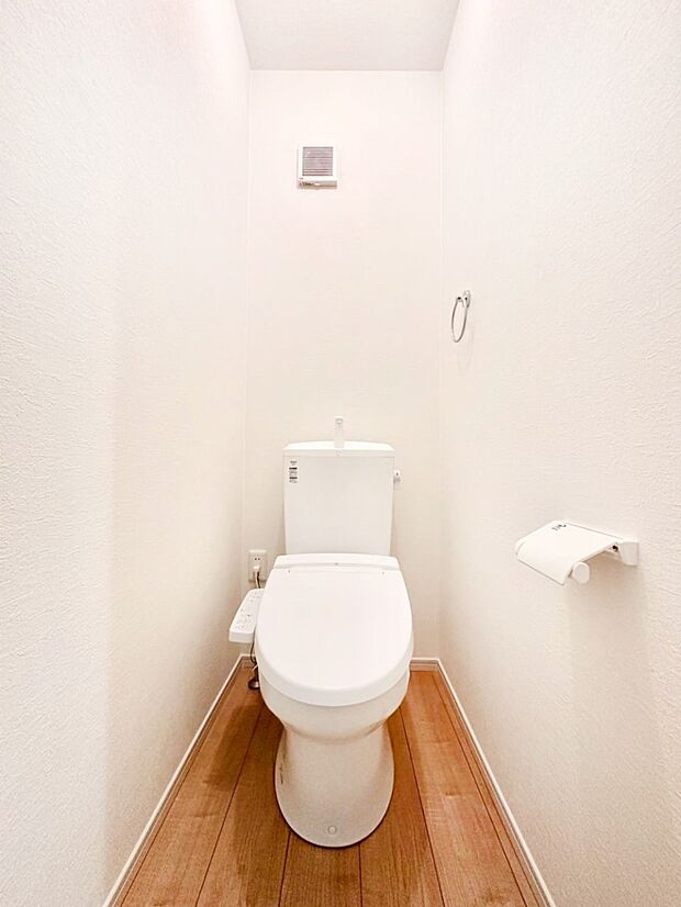 トイレは安心の2箇所!朝のバタバタも一安心です。