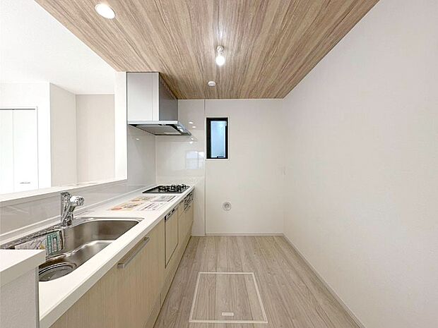 ゆとりあるキッチンではご家族と楽しくお料理ができます。