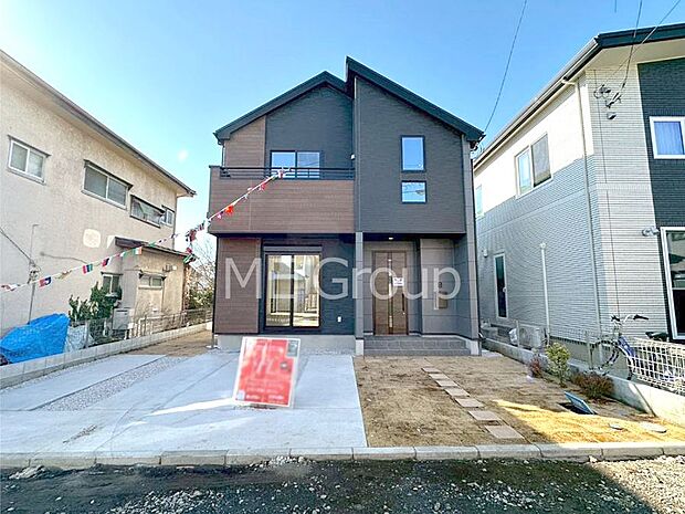 洗練された外観、上質な住空間が広がる室内は永く安心して過ごせる住居です。