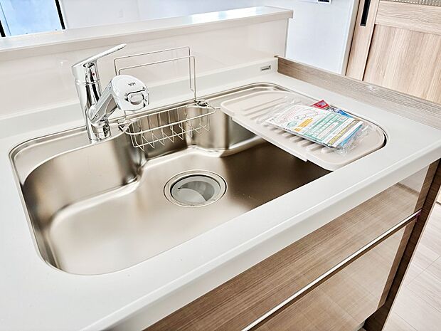 いつでも清潔なおいしいお水を。一つの水栓で水道水と浄水を使い分け。