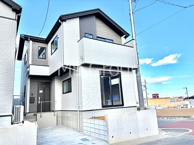 暮らしやすさと居心地の良さにこだわったシンプルで飽きのこないデザイン !