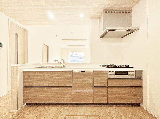 リビングで遊ぶお子様を見守りながらお料理ができる対面キッチン