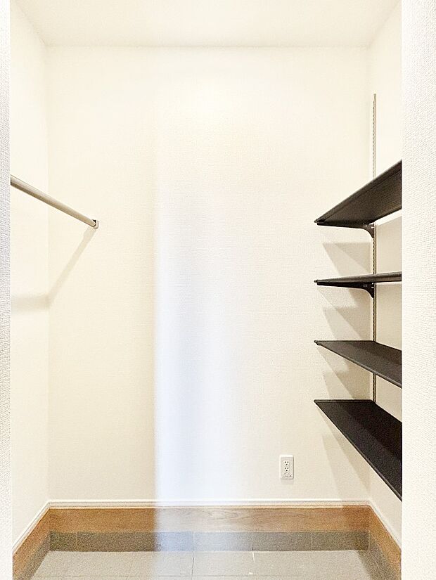 土間収納付き！雨具やベビーカーも置けます。