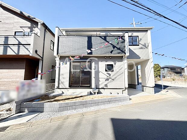 洗練された外観、上質な住空間が広がる室内は永く安心して過ごせる住居です。