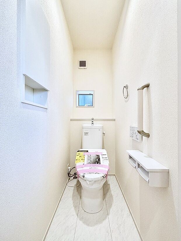 トイレは1階と2階それぞれに配置されていてとても便利です。 