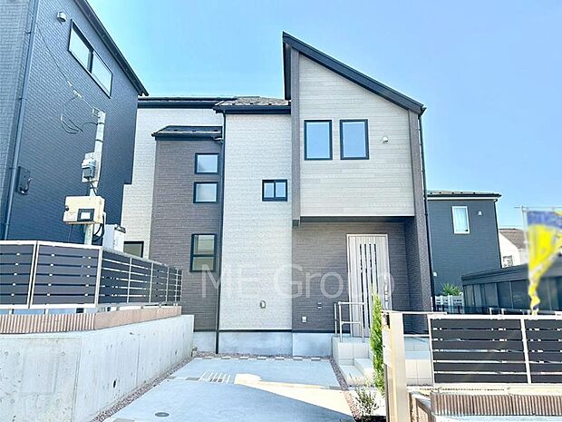 洗練された外観、上質な住空間が広がる室内は永く安心して過ごせる住居です。