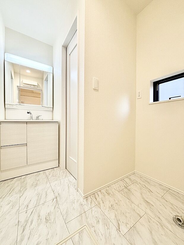 お子さんがうがい、手洗いも喜んでしてくれそうな洗面所!