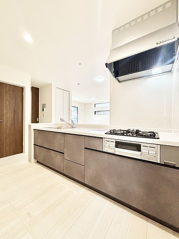 料理をしながらご家族との会話を楽しめる対面カウンターキッチン