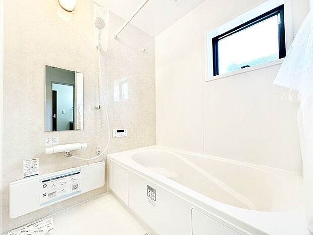 落ち着いた雰囲気でゆっくりお寛ぎいただけるバスルーム