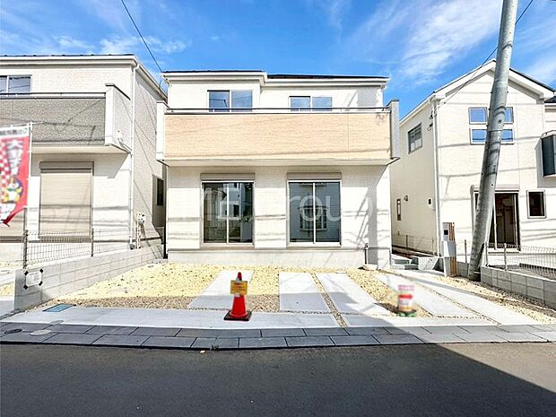 洗練された外観、上質な住空間が広がる室内は永く安心して過ごせる住居です。