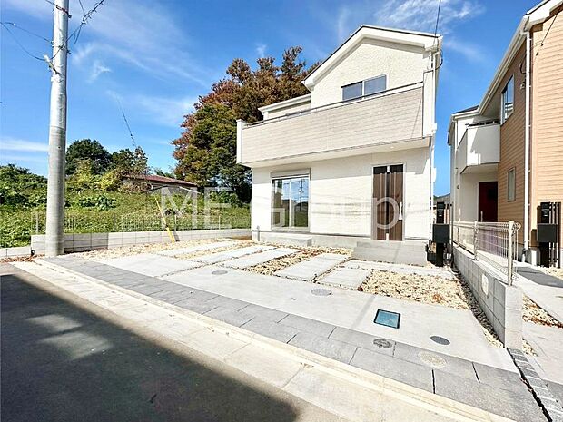 洗練された外観、上質な住空間が広がる室内は永く安心して過ごせる住居です。 