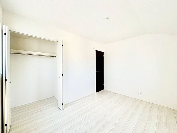 収納が充実しているので、居住スペースを広く使えます。