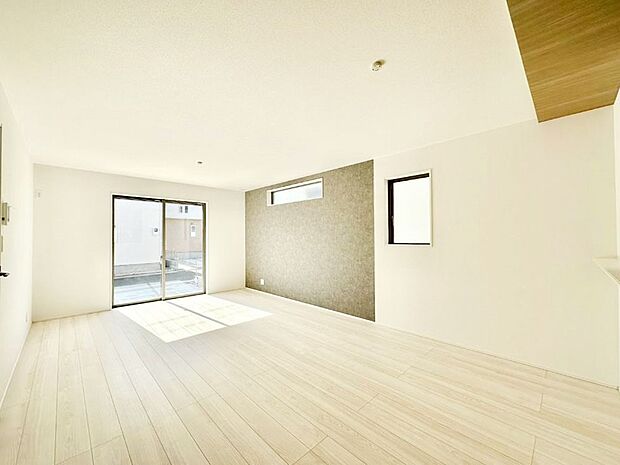 家族の笑顔が自然と生まれてくる、そんな雰囲気のダイニングに仕上がっています