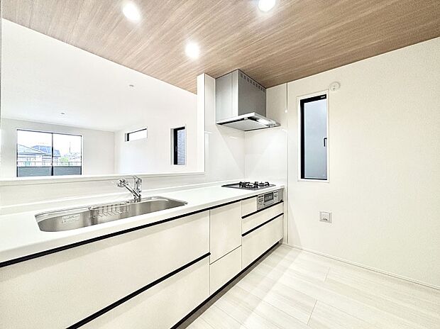 ゆとりあるキッチンではご家族と楽しくお料理ができます。