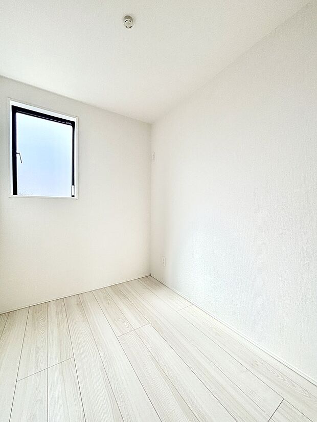 たっぷりの納戸スペースで快適に暮らせそう