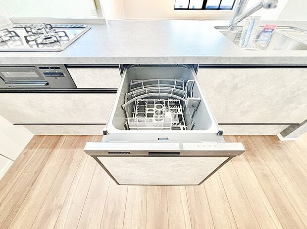 面倒なお片づけは食洗機にお任せ!家事の負担が減って、時間にも気持ちにもゆとりができます。