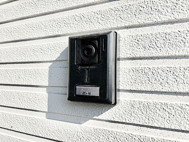訪問者が一目でわかる安心のTVモニター付きインターフォン