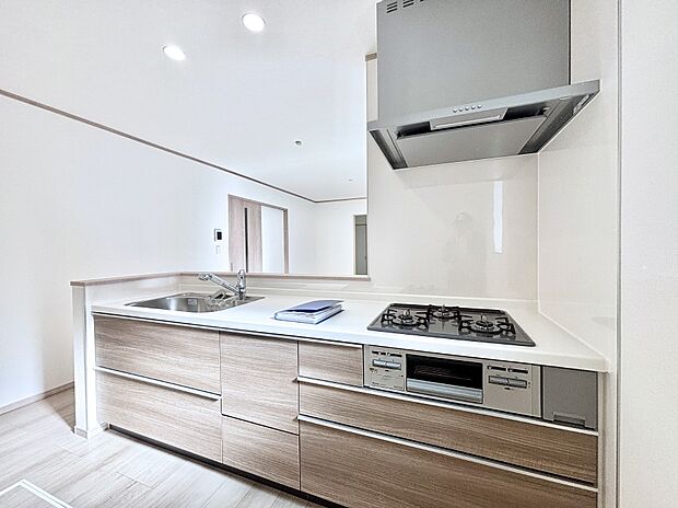 毎日使うキッチンだから、使いやすさ＆お手入れのしやすさにこだわりました。 