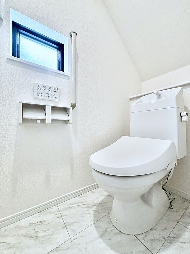 トイレは温水洗浄機能付き