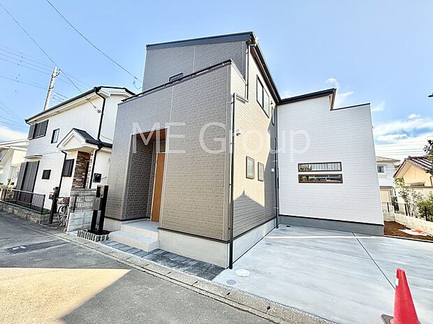 たっぷりの陽光と心地よい風が舞い込む住まい