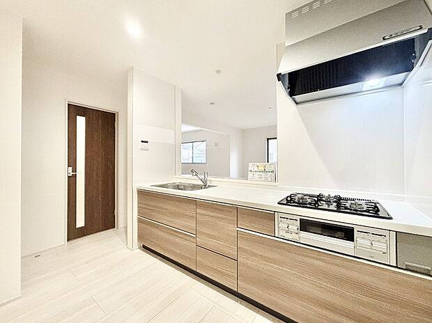 毎日使うキッチンだから、使いやすさ＆お手入れのしやすさにこだわりました。  