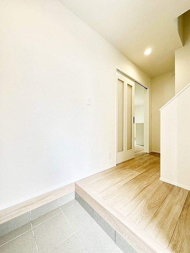 家族の帰宅やお客様をあたたかく迎える玄関