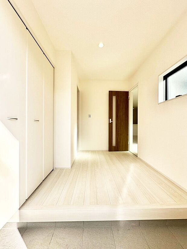 家族の帰宅やお客様をあたたかく迎える玄関