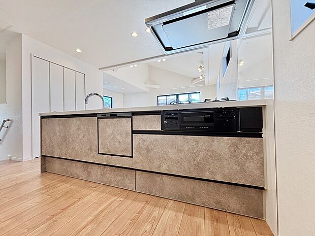 毎日使うキッチンだから、使いやすさ＆お手入れのしやすさにこだわりました。 