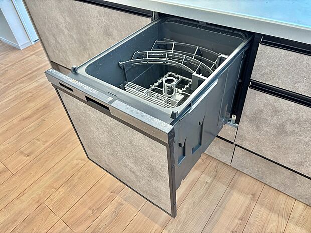 面倒なお片づけは食洗機にお任せ!家事の負担が減って、時間にも気持ちにもゆとりができます。