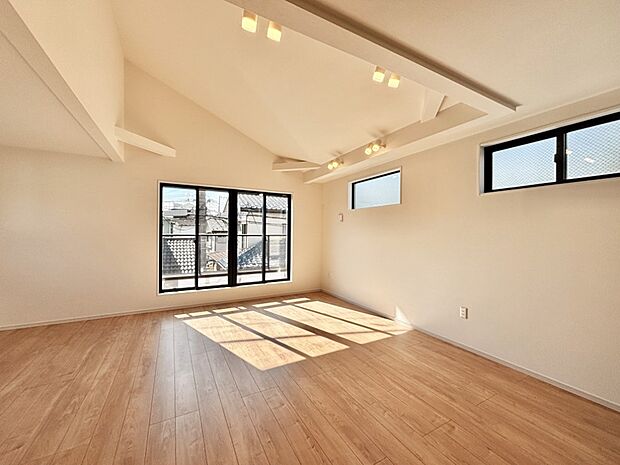 家族の笑顔が自然と生まれてくる、そんな雰囲気のダイニングに仕上がっています 