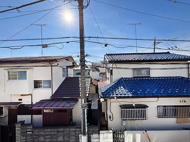 バルコニーからの眺望です。心地よい風が感じられそうですね!