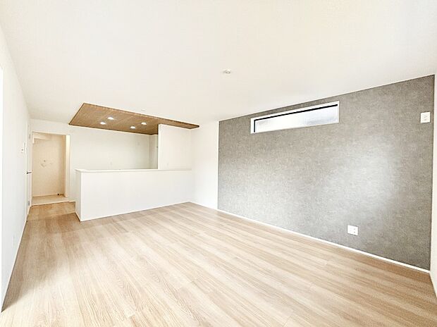 家族の笑顔が自然と生まれてくる、そんな雰囲気のダイニングに仕上がっています