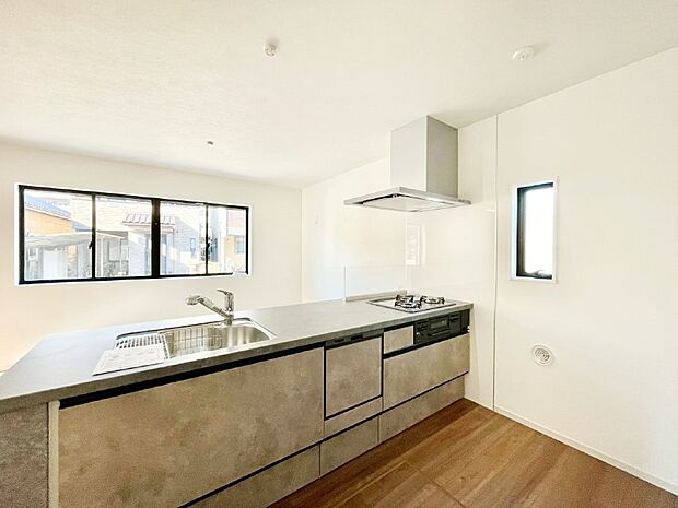 毎日使うキッチンだから、使いやすさ＆お手入れのしやすさにこだわりました。  