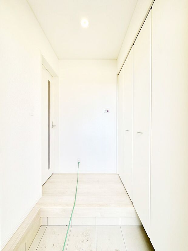 家族の帰宅やお客様をあたたかく迎える玄関