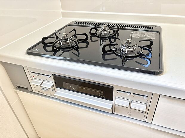 三口ガスコンロでお料理が一気にはかどりそう  　