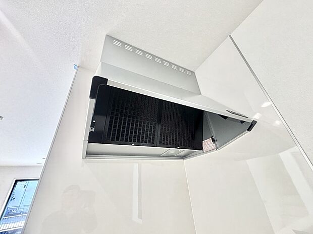 フラットタイプのレンジフード、お手入れがしやすいですね！