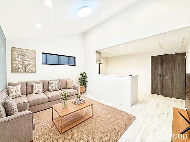 落ち着いた雰囲気のＬＤＫは家族みんなの快適空間※家具はCGです