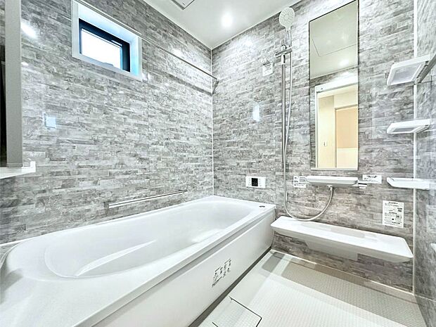 一日の疲れを癒やす大切なバスタイム。ゆっくりとお風呂を楽しんで疲れをとりたいですね！  