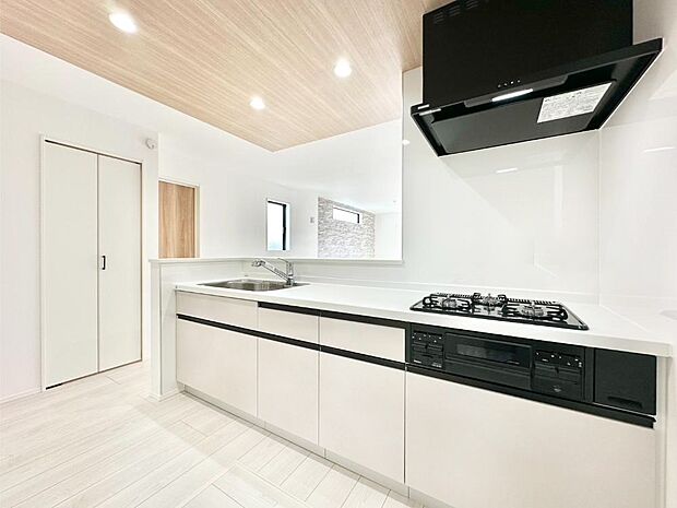 毎日使うキッチンだから、使いやすさ＆お手入れのしやすさにこだわりました。 