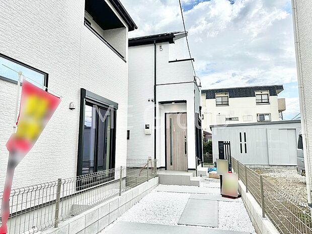 たっぷりの陽光と心地よい風が舞い込む住まい 