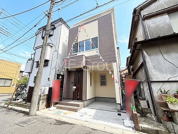 溢れる陽光でご家族の笑顔も輝く