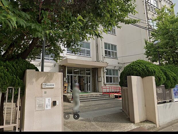 中学校 130m 足立区立渕江中学校