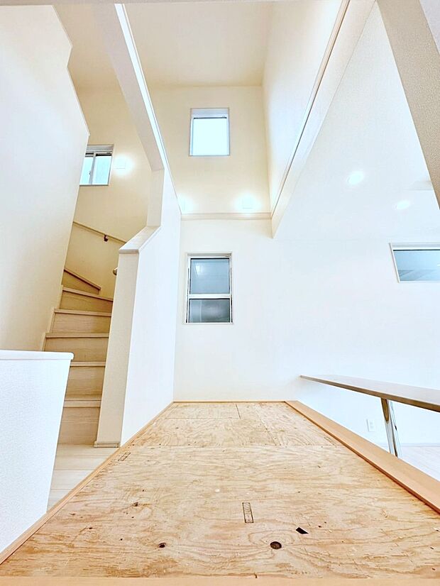 リビングと隣り合っているマルチスキップ。ほっと一息できる和の空間も忘れずに。