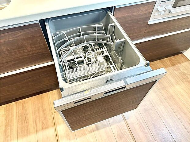 面倒なお片づけは食洗機にお任せ!家事の負担が減って、時間にも気持ちにもゆとりができます。