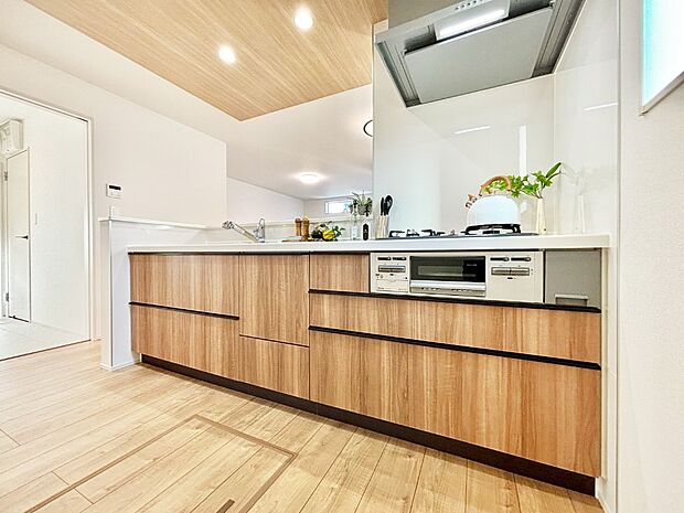 毎日使うキッチンだから、使いやすさ&お手入れのしやすさにこだわりました。